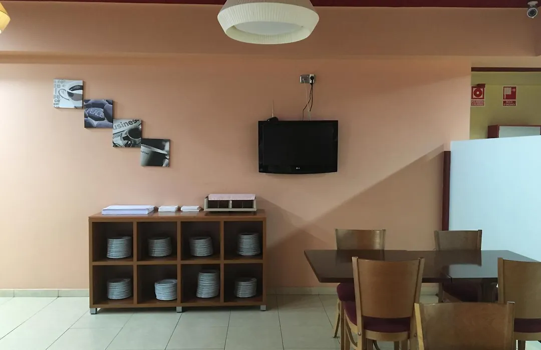 Hotel Jonquera-1